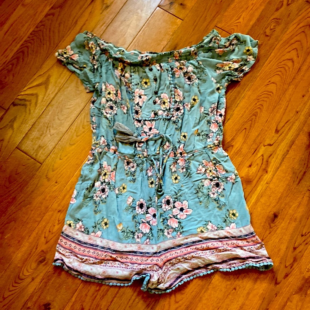 Cute floral jumper off shoulder pink and blue floral